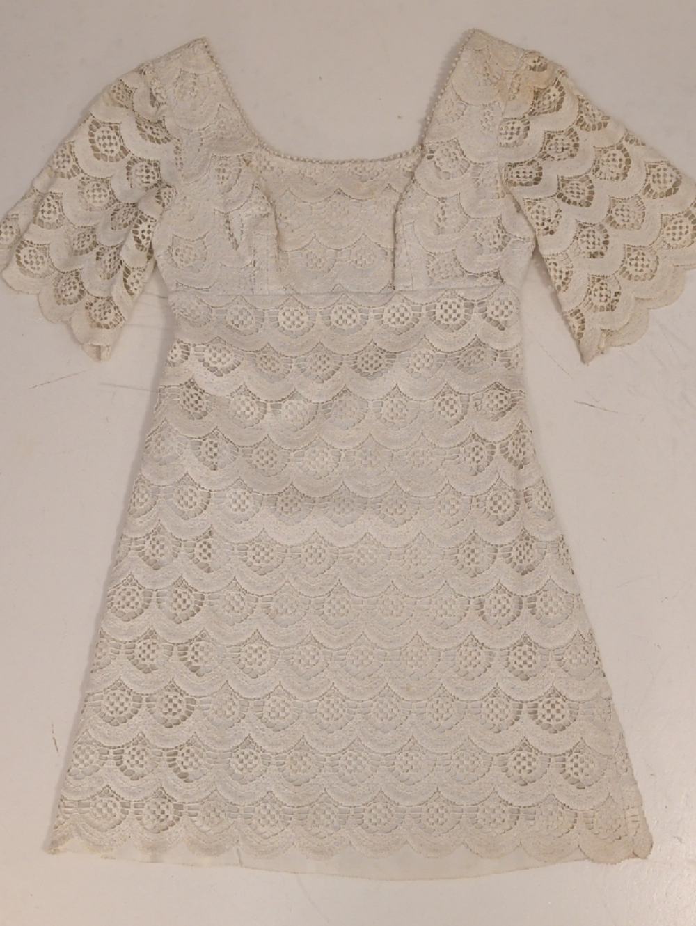 Vintage Cotton  Crochet Lace Mini Dress in Cream 60s 70s Scalloped Edge Lined - Picture 7 of 15